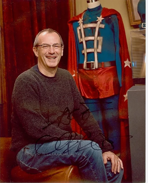Dave Gibbons autograph
