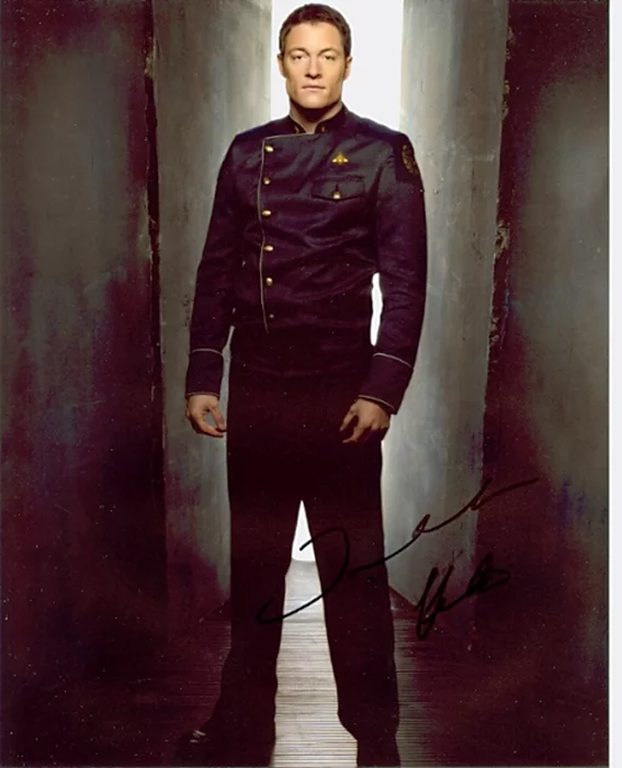 Tahmoh Penikett autograph