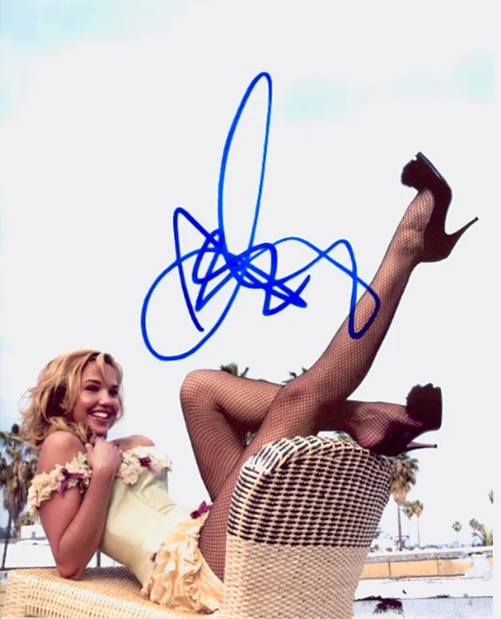 Arielle Kebbel autograph