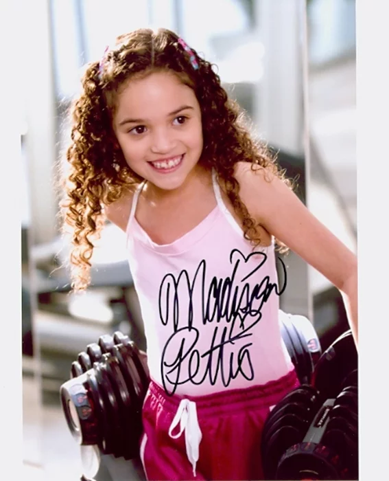 Madison Pettis autograph