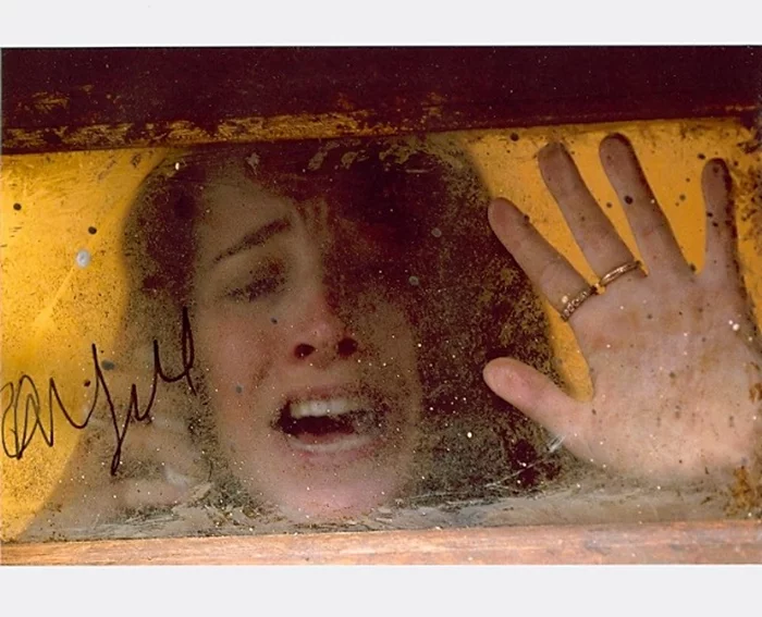 Martha MacIsaac autograph