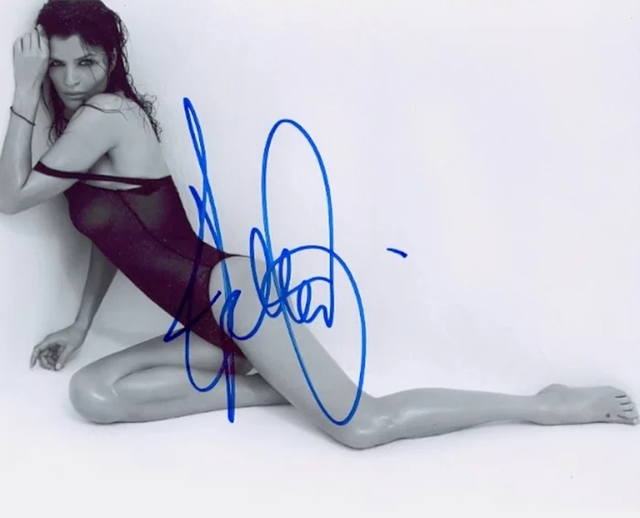 Helena Christensen autograph