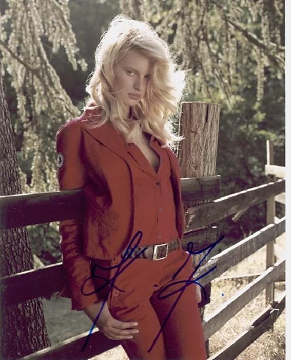 Karolina Kurkova autograph