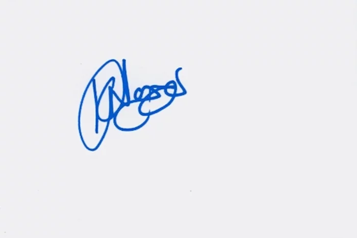 Kunal Nayyar autograph
