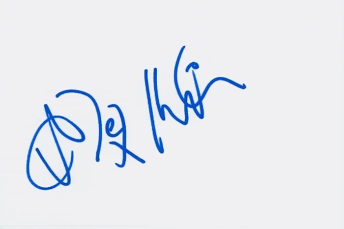 Alex Kingston autograph