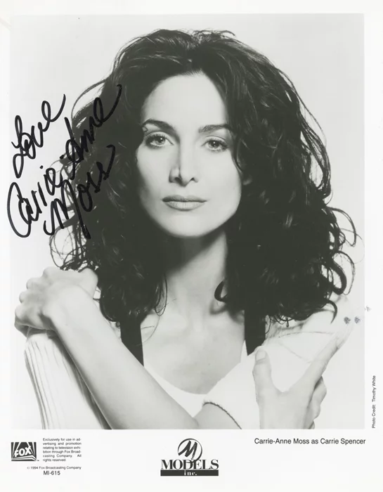 Carrie-Anne Moss autograph
