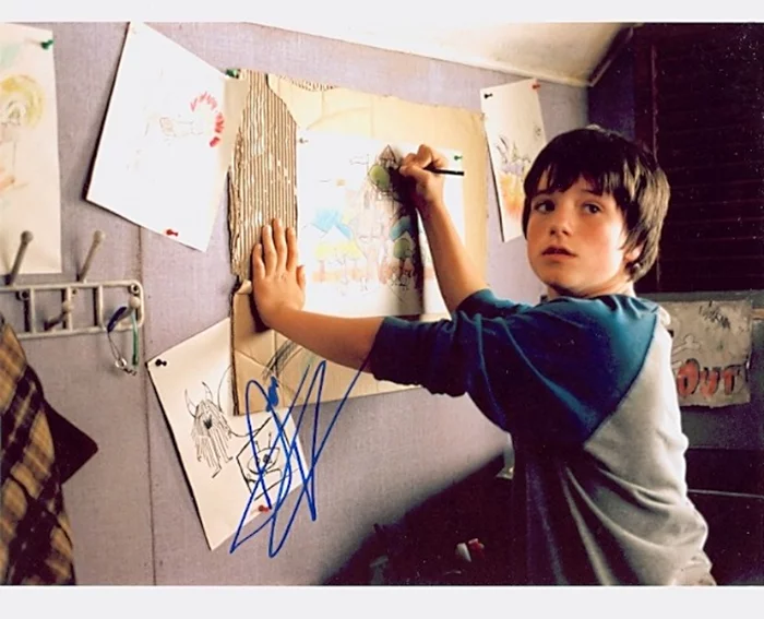 Josh Hutcherson autograph