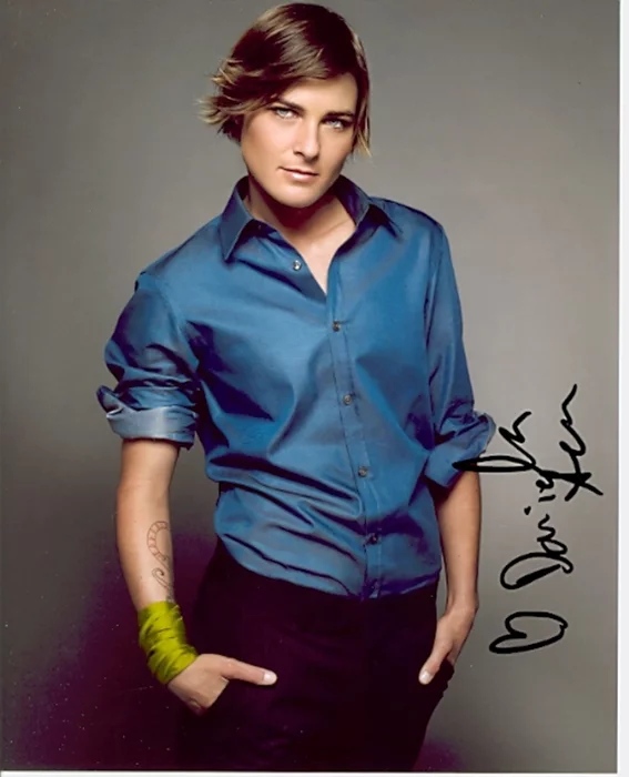 Daniela Sea autograph
