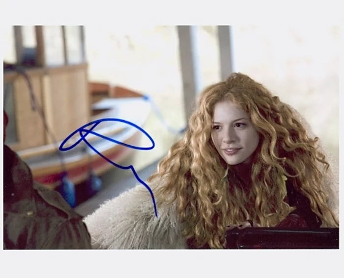 Rachelle Lefevre autograph