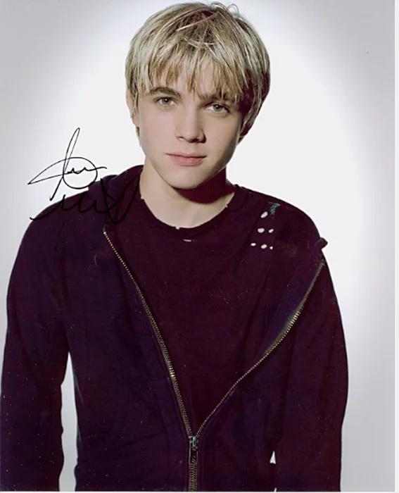 Jesse McCartney autograph