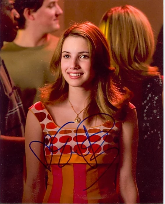 Emma Roberts autograph