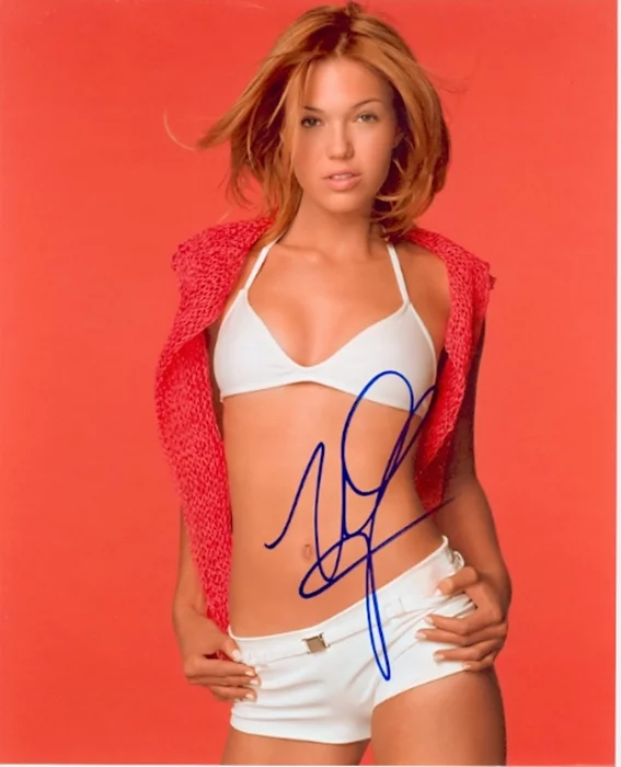 Mandy Moore autograph