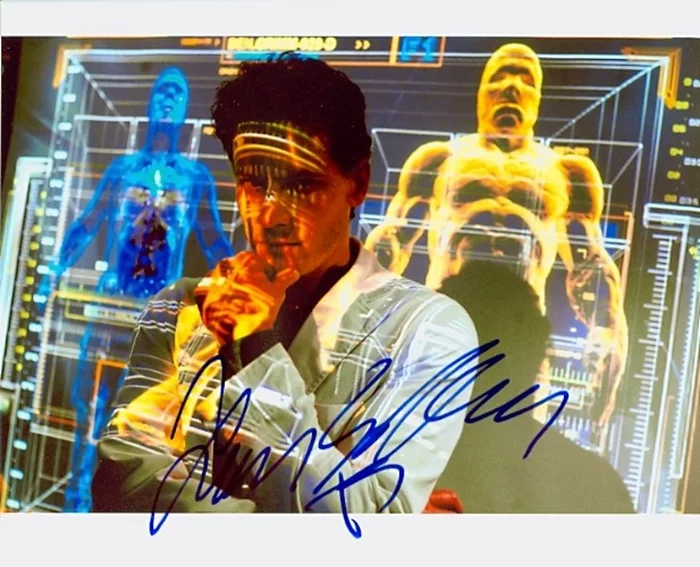 Ioan Gruffudd autograph