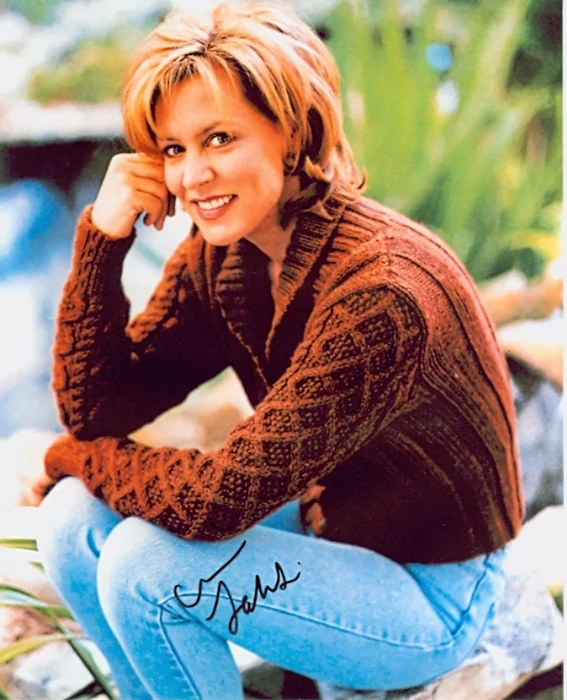 Christine Lahti autograph