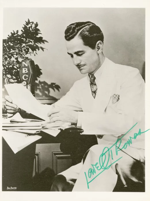 Lowell Thomas autograph