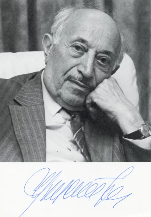 Simon Wiesenthal autograph