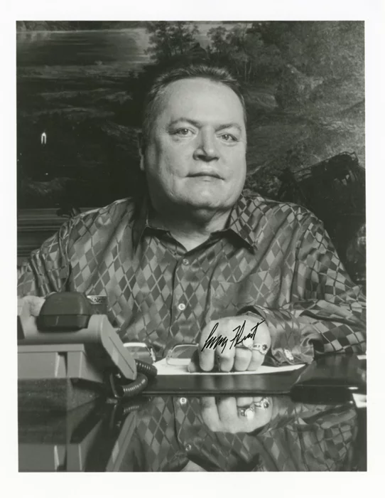 Larry Flynt autograph