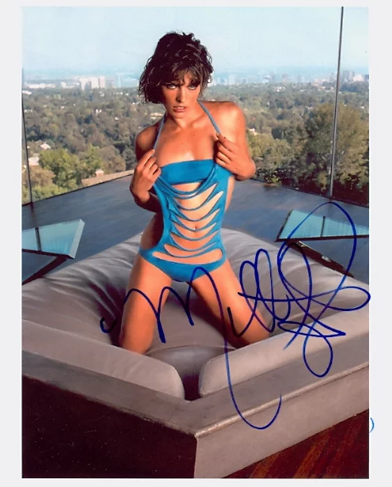 Milla Jovovich autograph