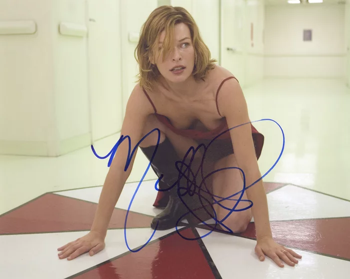 Milla Jovovich autograph