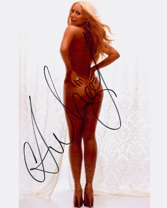 Aubrey O'Day autograph