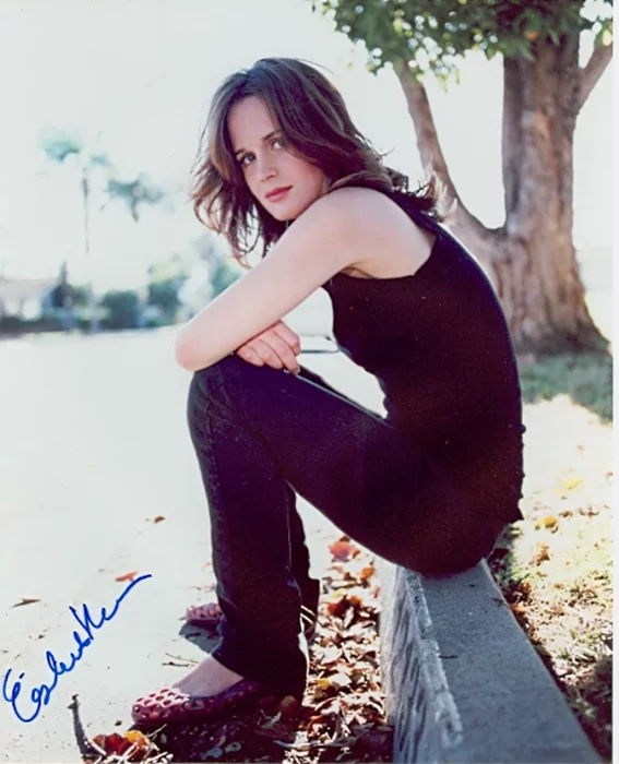 Elizabeth Reaser autograph