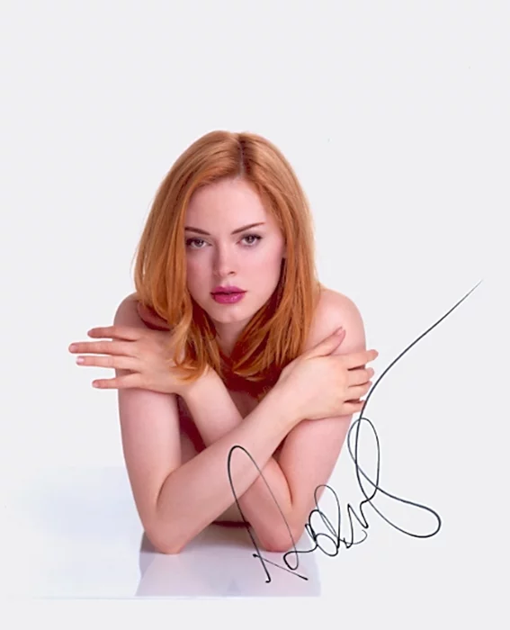 Rose McGowan autograph