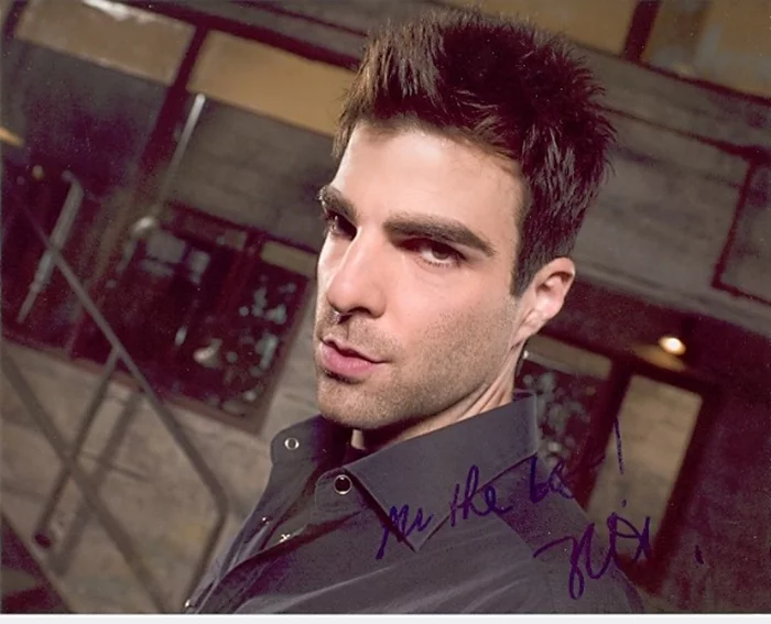 Zachary Quinto autograph