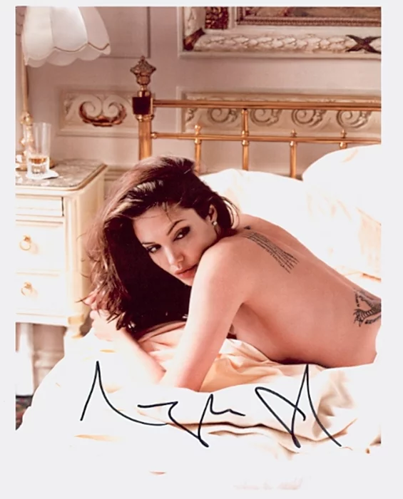 Angelina Jolie autograph