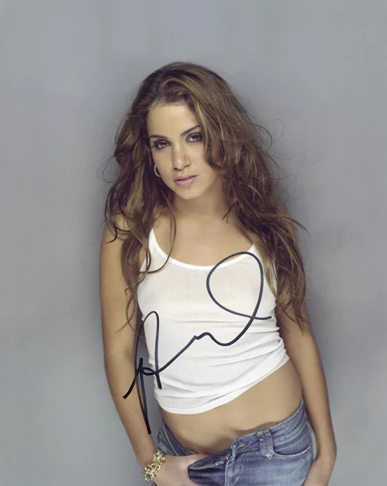 Nikki Reed autograph