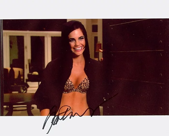 Jillian Murray autograph