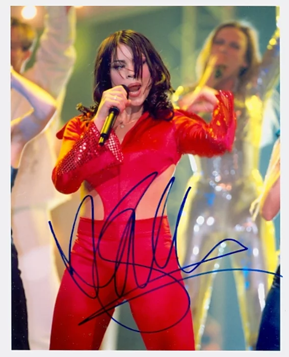 Billie Piper autograph