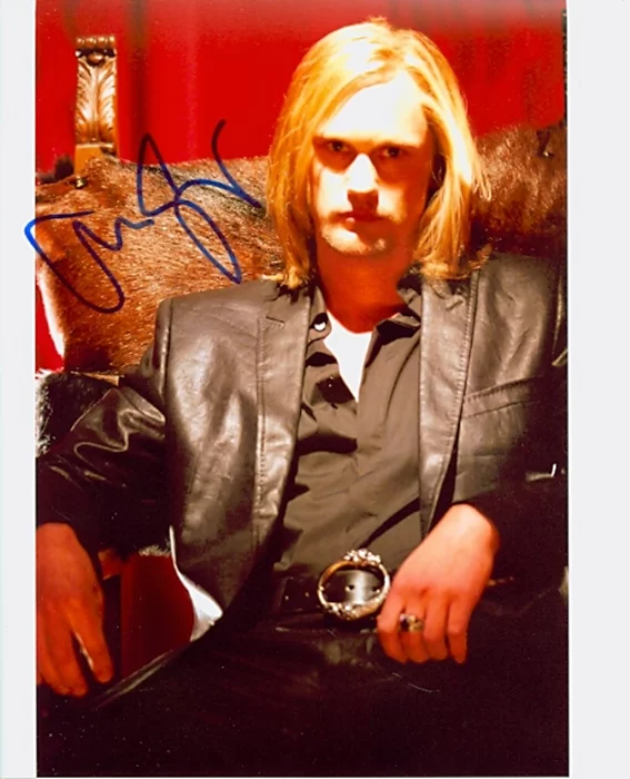 Alexander Skarsgard autograph