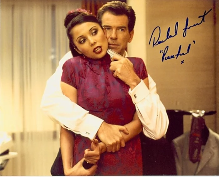 Rachel Grant autograph