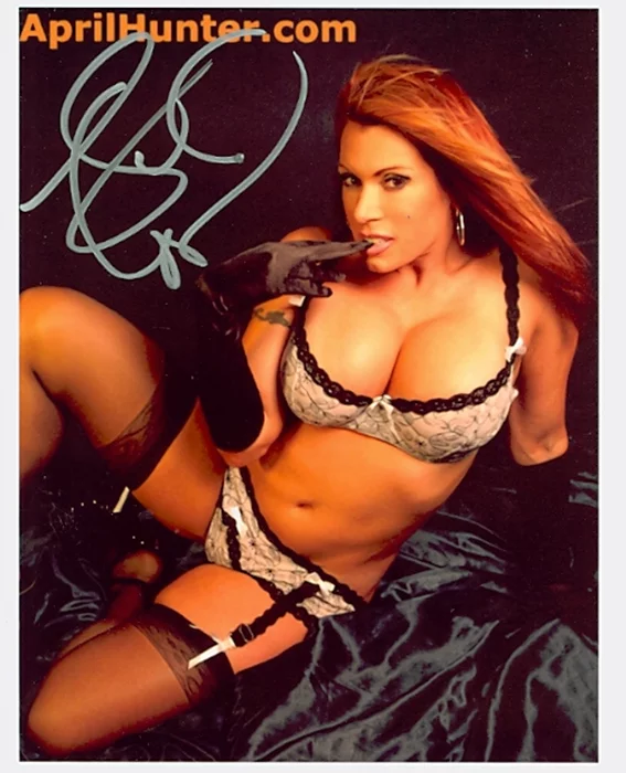 April Hunter autograph