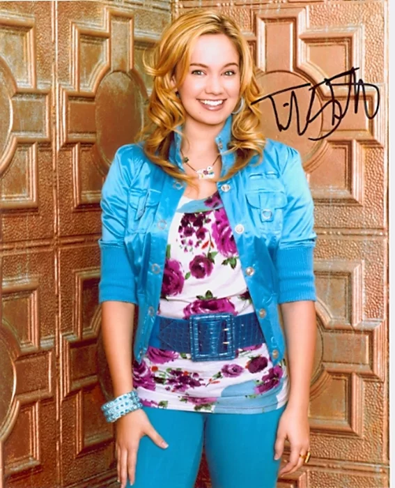 Tiffany Thornton autograph