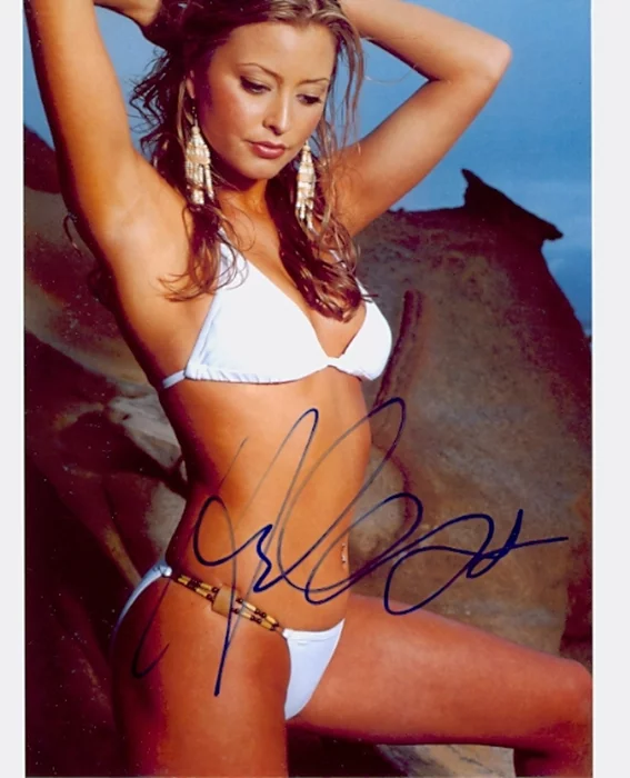 Holly Valance autograph