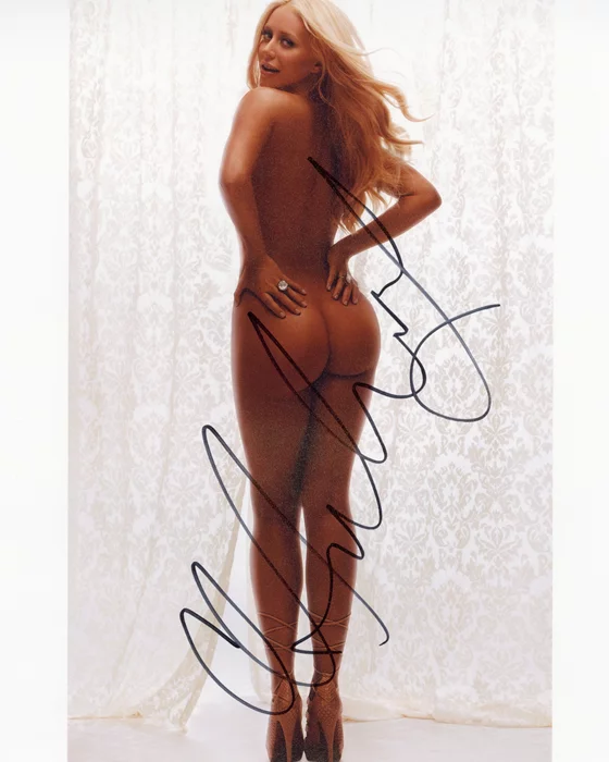 Aubrey O'Day autograph
