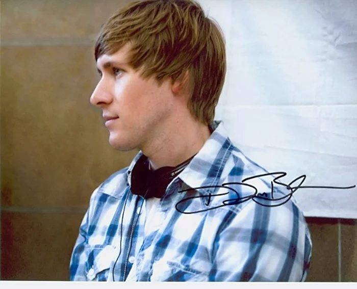 Dustin Black autograph