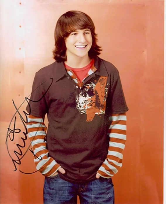 Mitchel Musso autograph