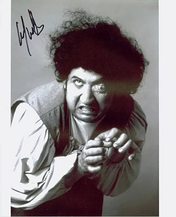 Chuck Williams autograph