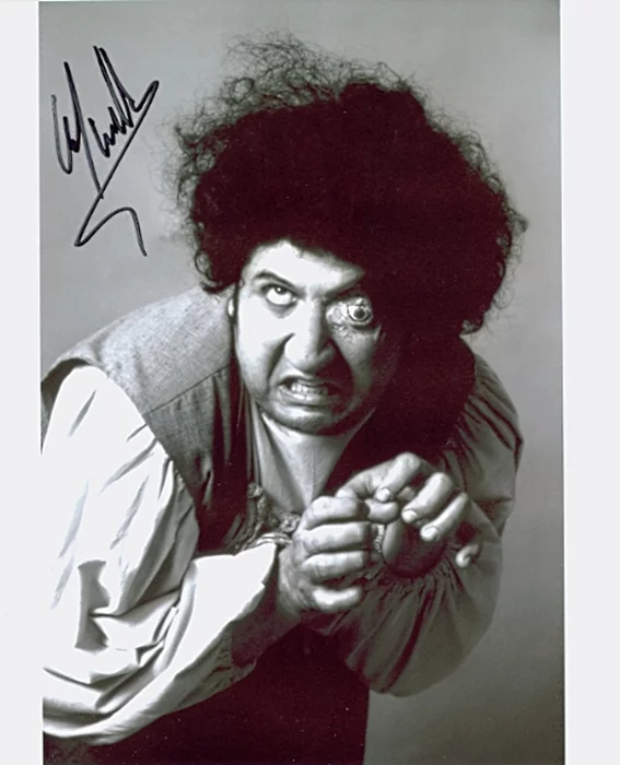 Chuck Williams autograph