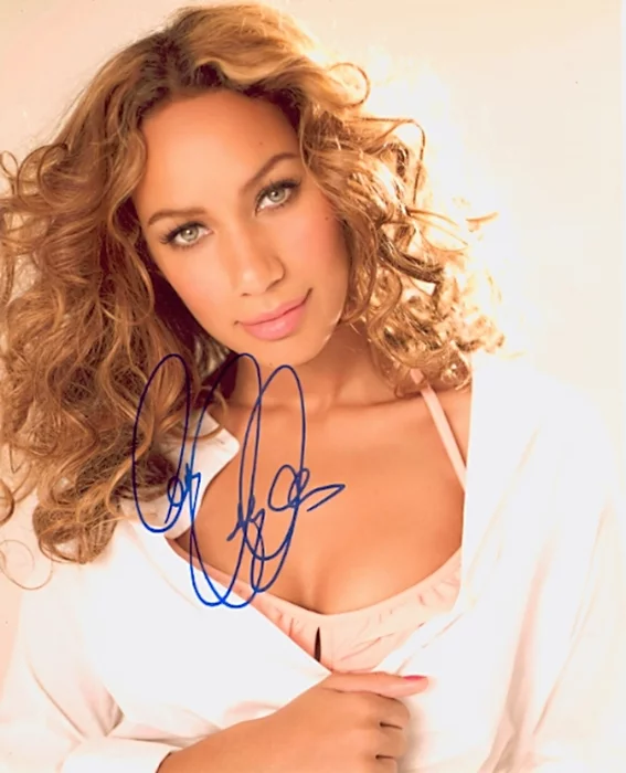 Leona Lewis autograph