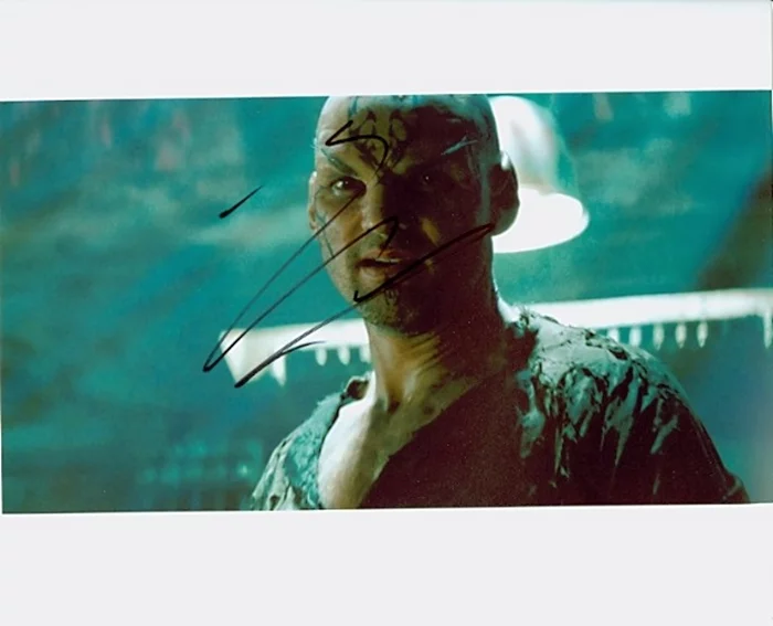 Eric Bana autograph