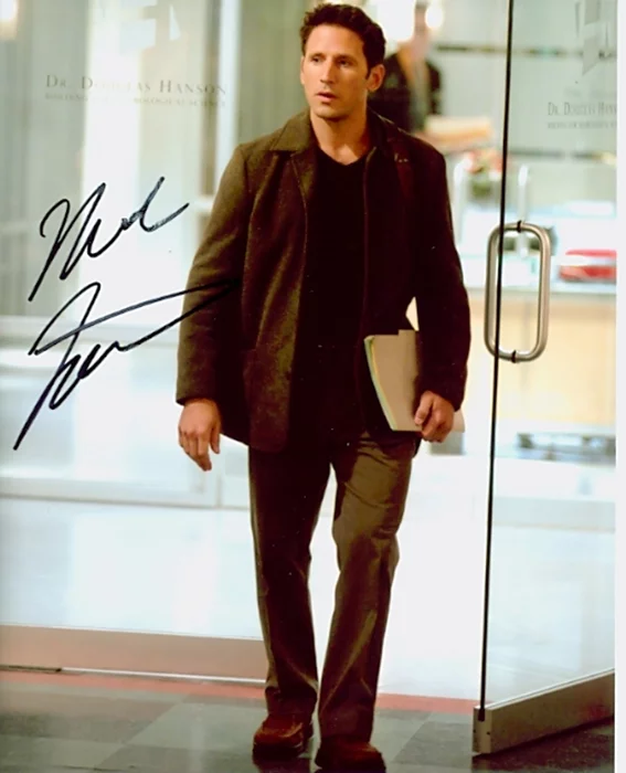Mark Feuerstein autograph