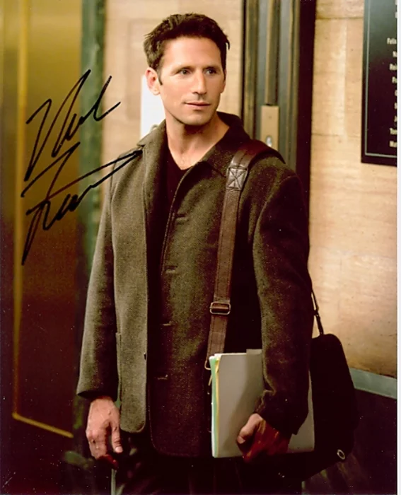 Mark Feuerstein autograph