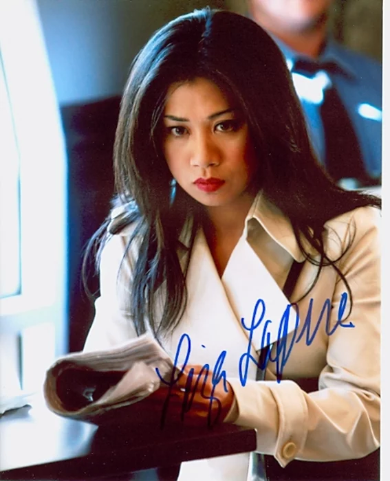 Liza Lapira autograph