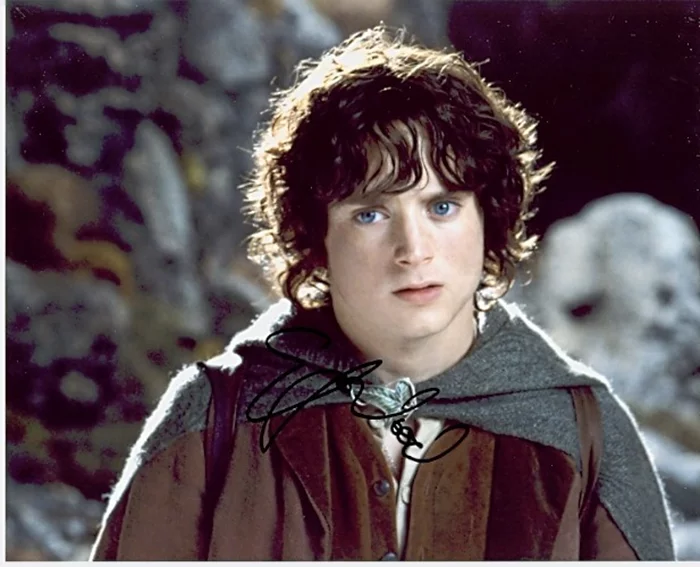 Elijah Wood autograph