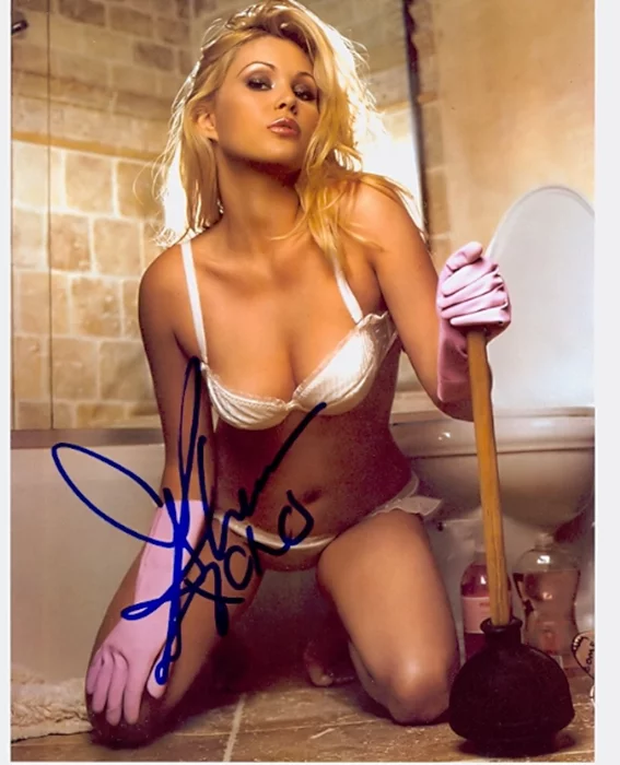 Shanna Moakler autograph