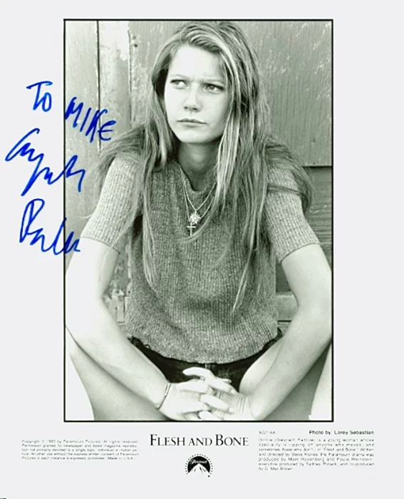Gwyneth Paltrow autograph