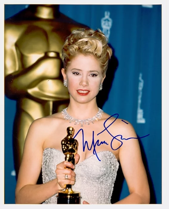 Mira Sorvino autograph